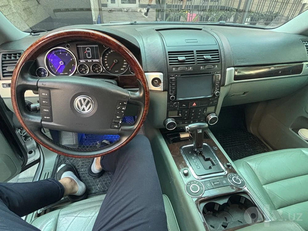 Volkswagen Touareg R