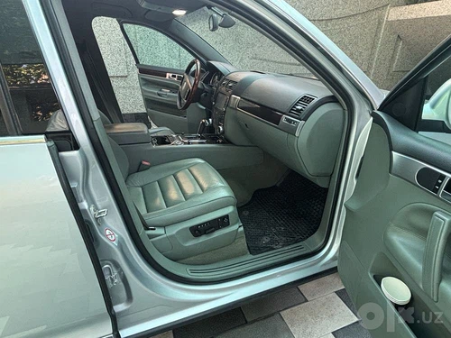 Volkswagen Touareg R