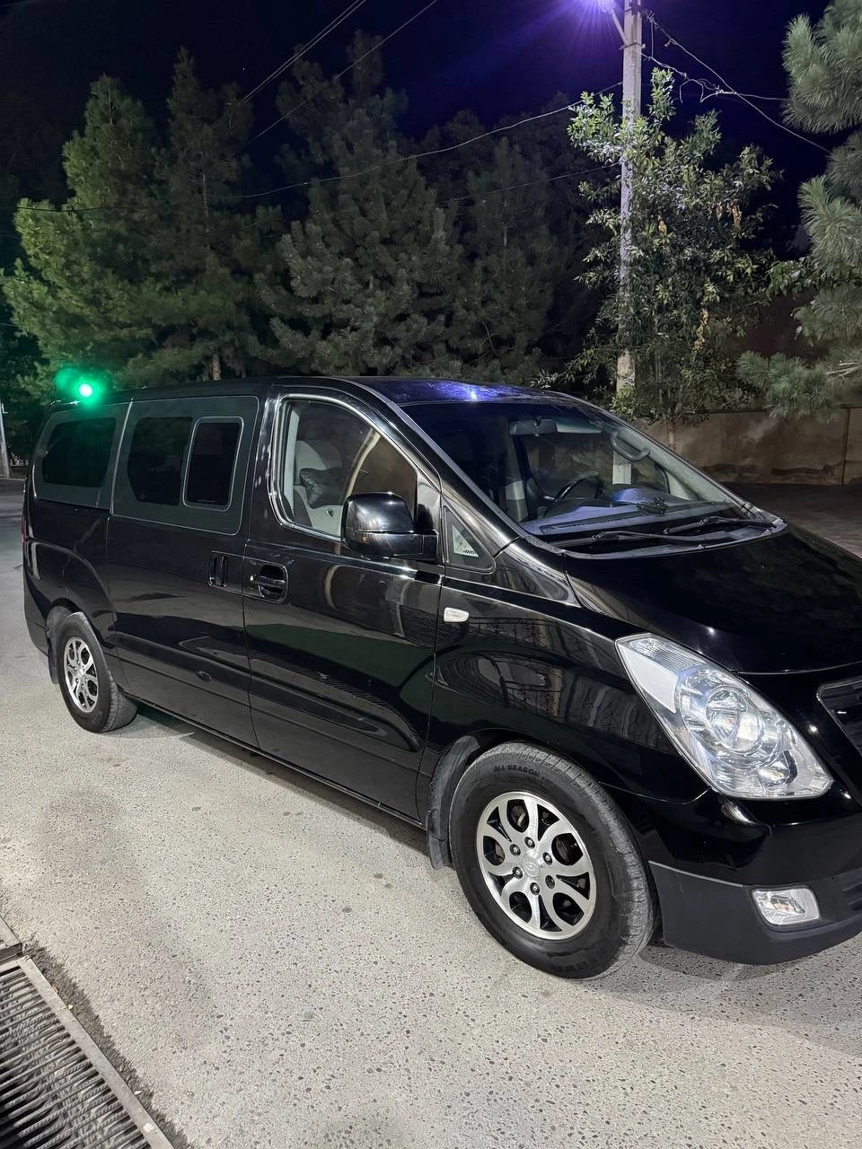 Hyundai Grand Starex