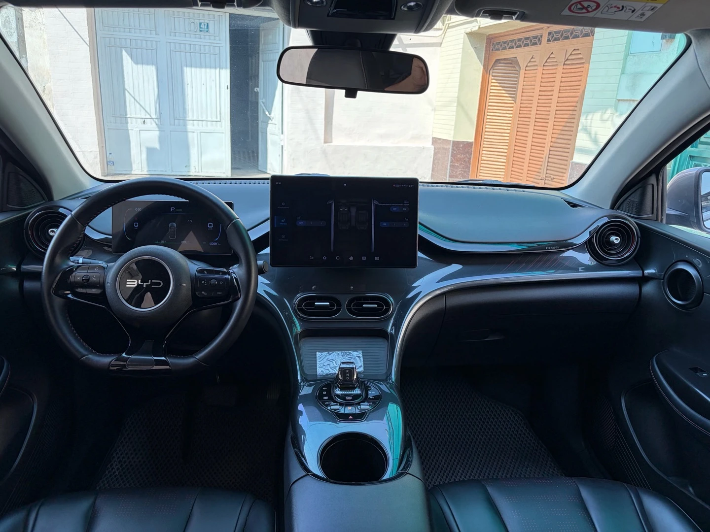 BYD E2