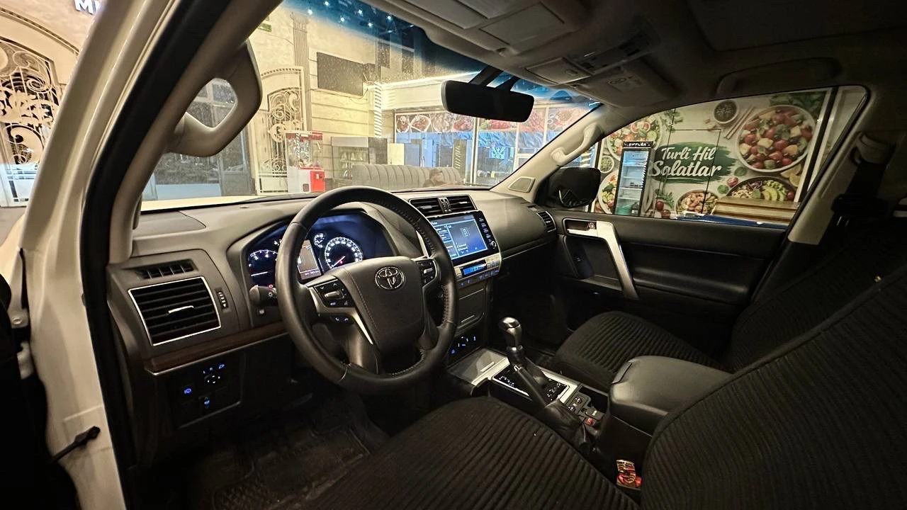 Toyota Land Cruiser Prado