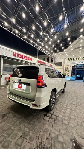 Toyota Land Cruiser Prado