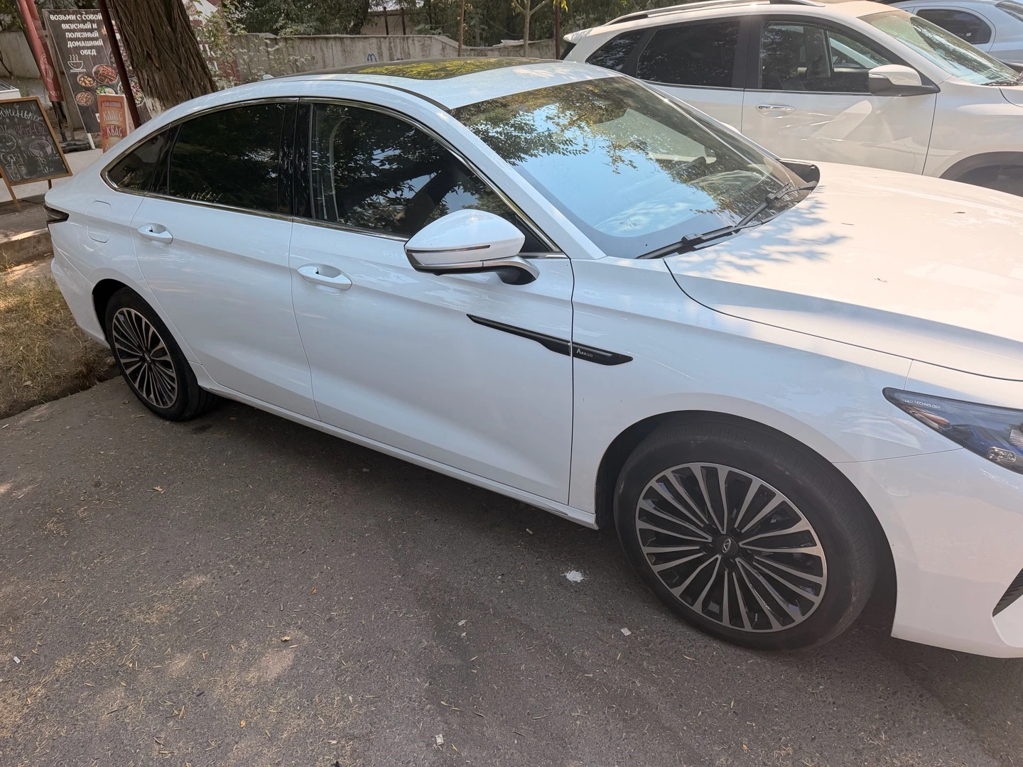 Chery Arrizo 8