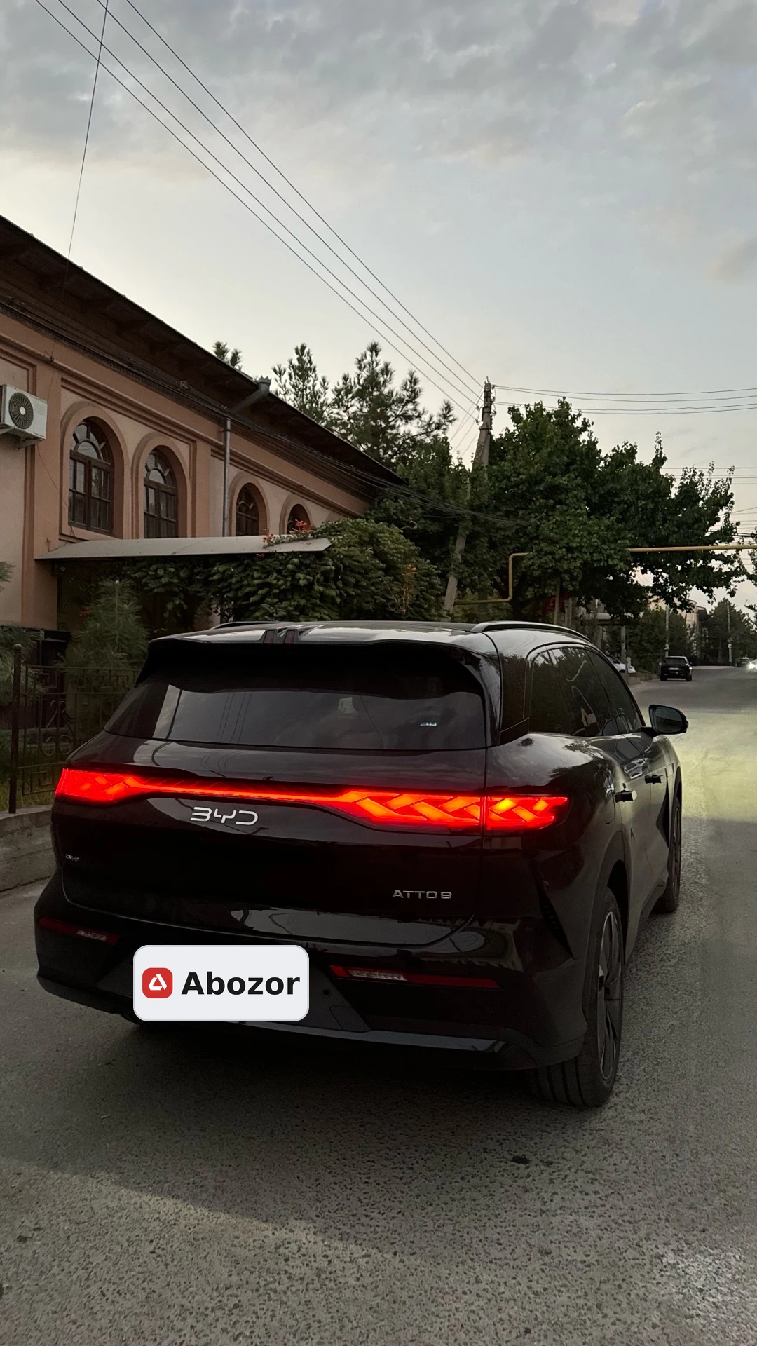 BYD Atto 8