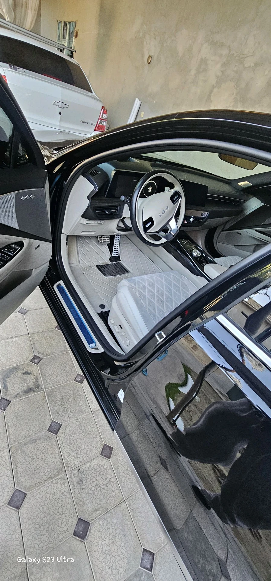 Kia K8