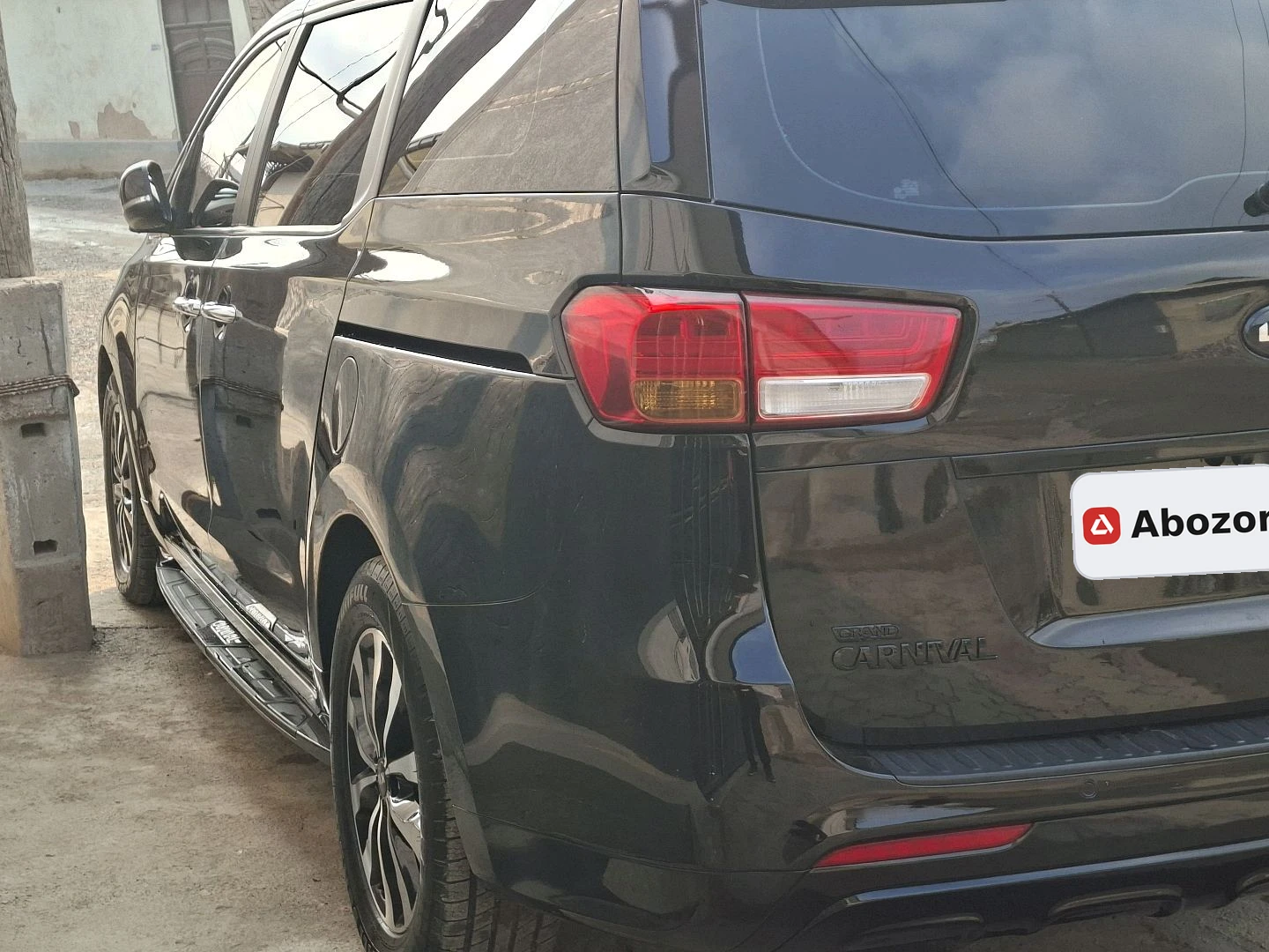Kia Carnival