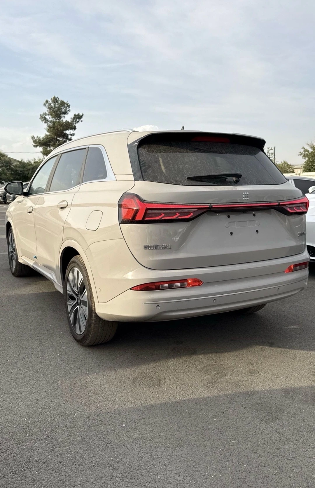 Dongfeng Fengon E5