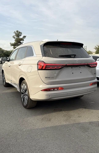 Dongfeng Fengon E5