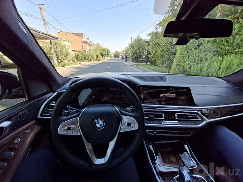 BMW X7