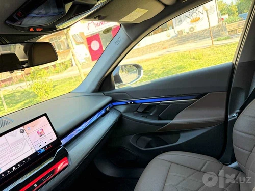 BMW i5