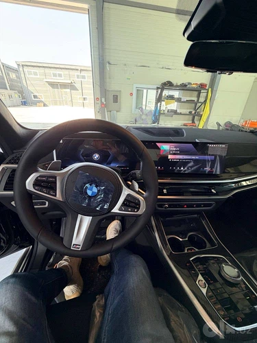 BMW X7