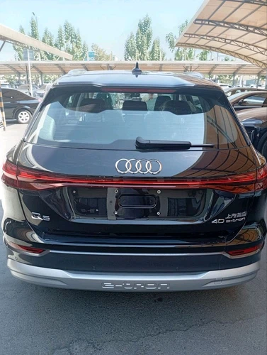 Audi Q5 e-tron