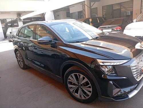 Audi Q5 e-tron