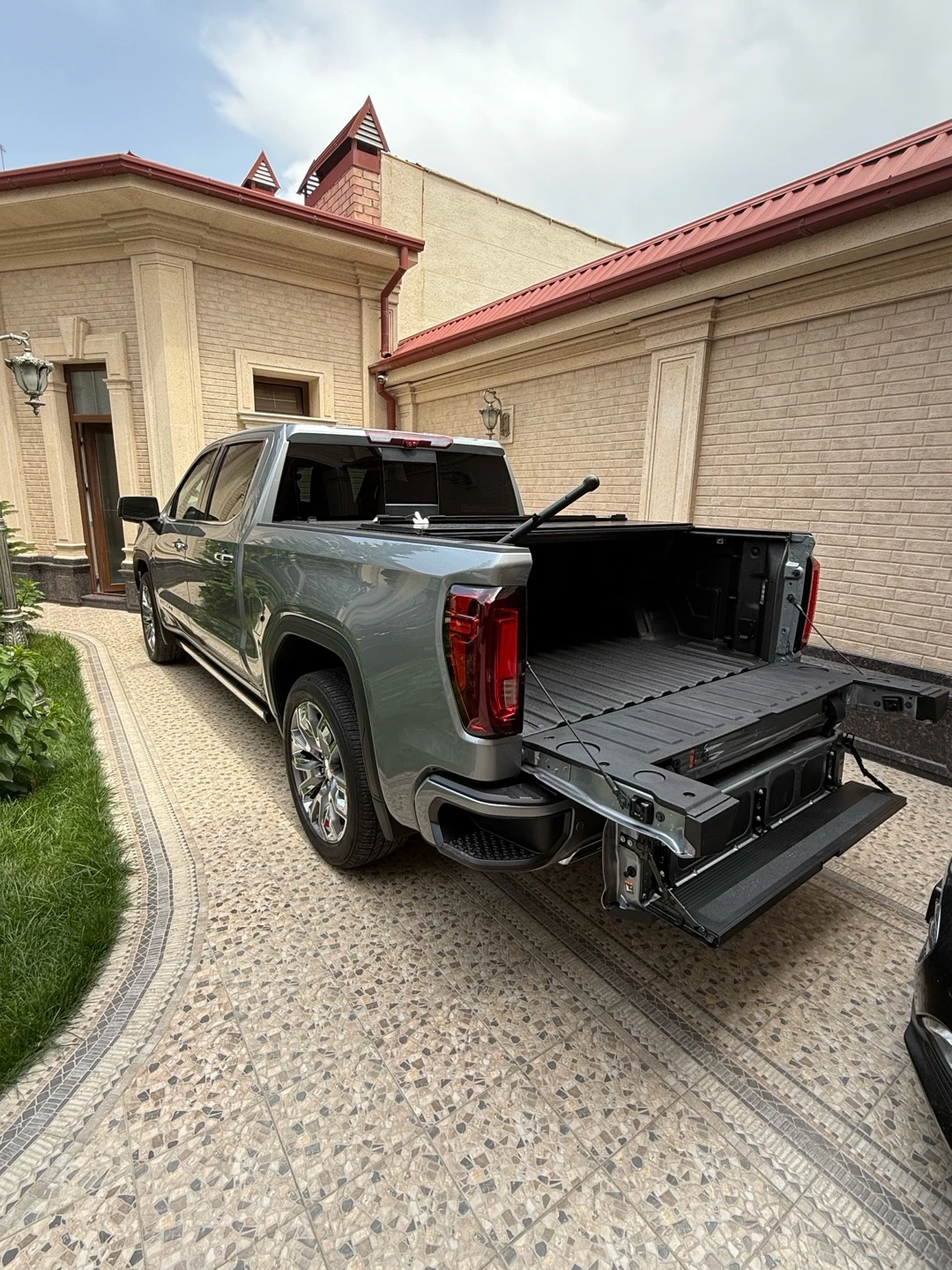 GMC Sierra