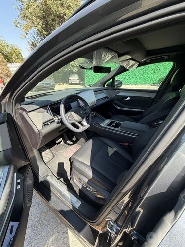 BYD Atto 8