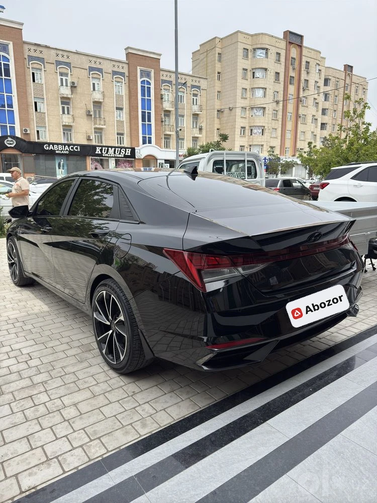 Hyundai Elantra