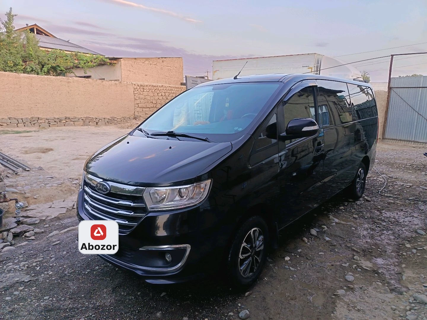 JAC M3