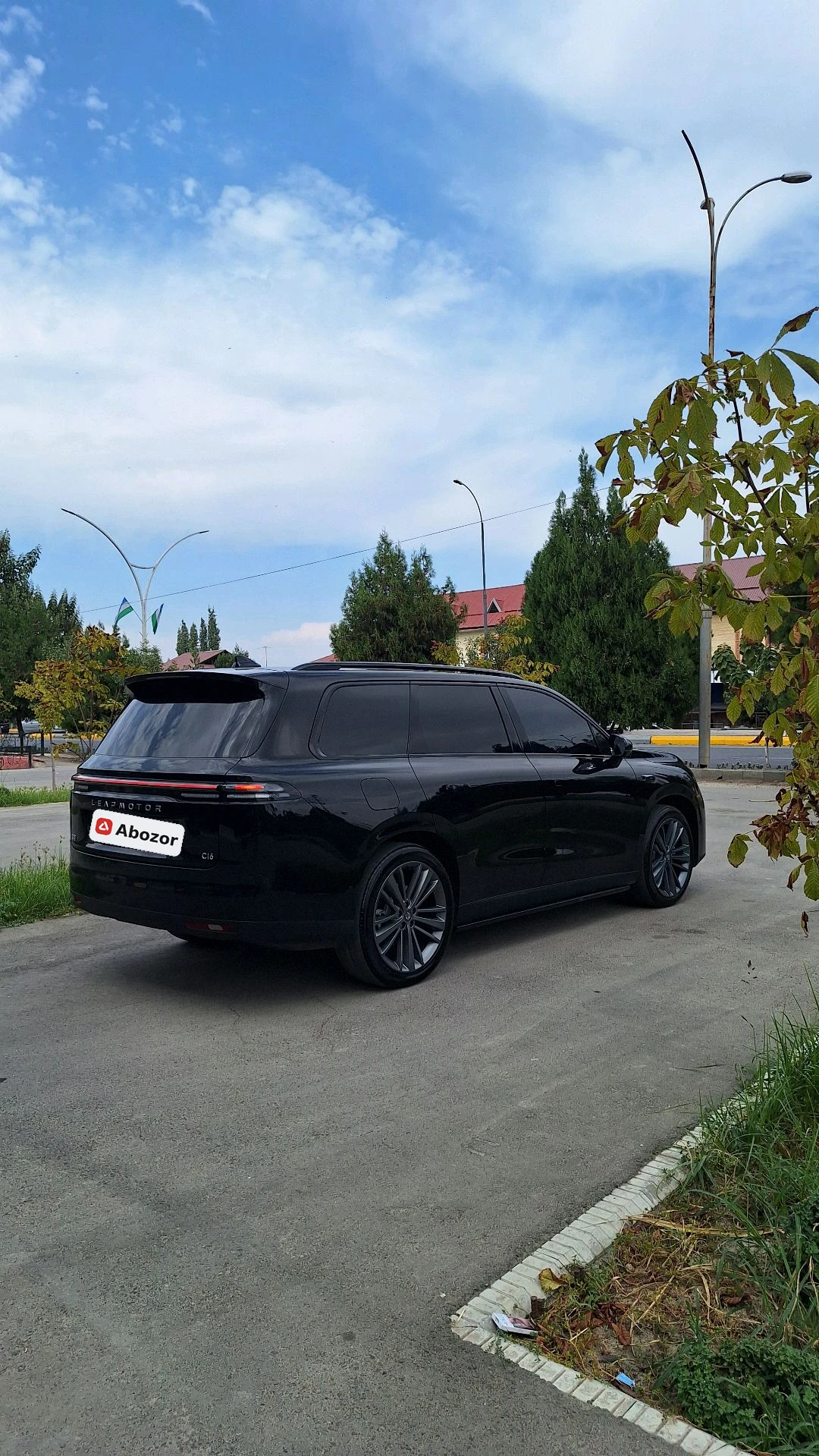 Leapmotor C16