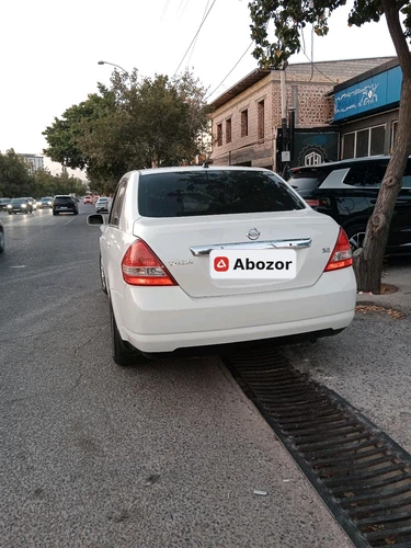 Nissan Tiida