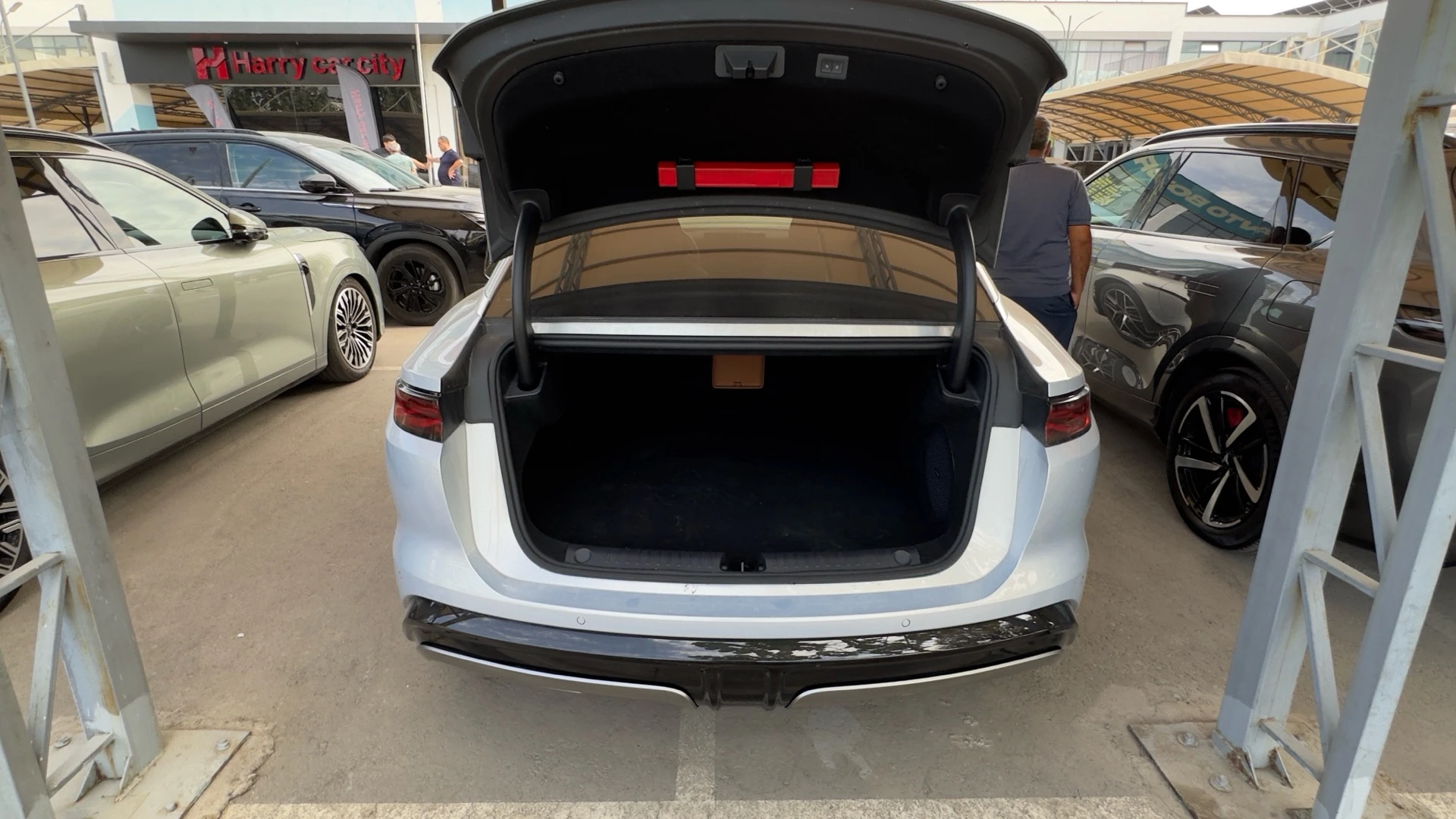 BYD Han L