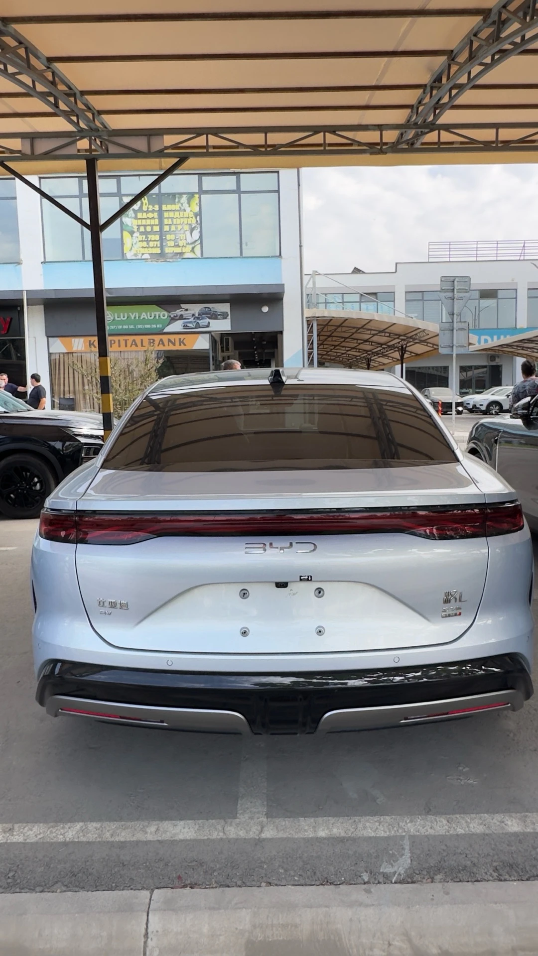 BYD Han L