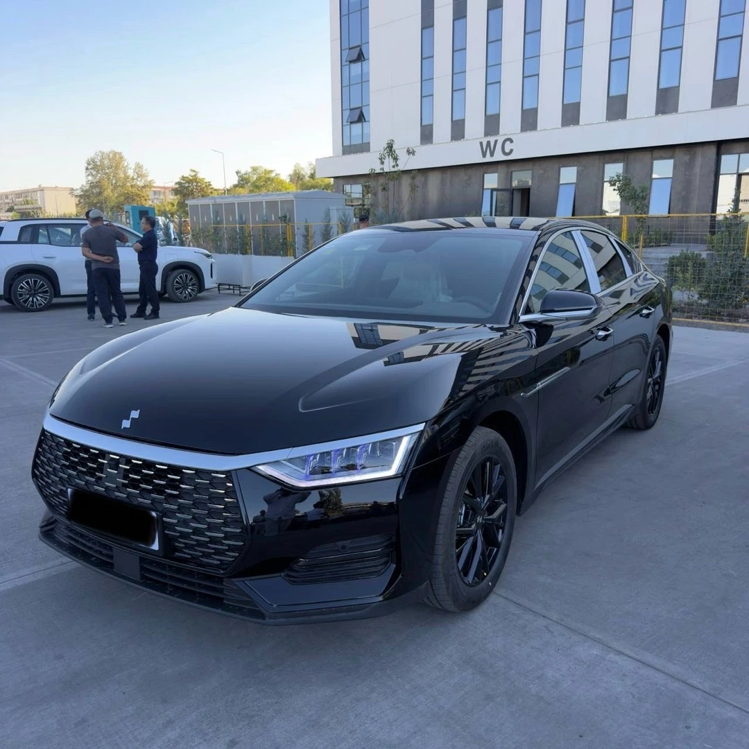BYD E9