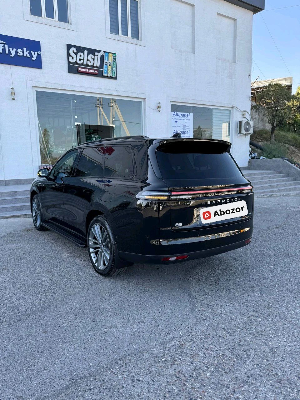 Leapmotor C16