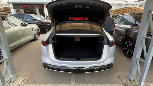 BYD Han L